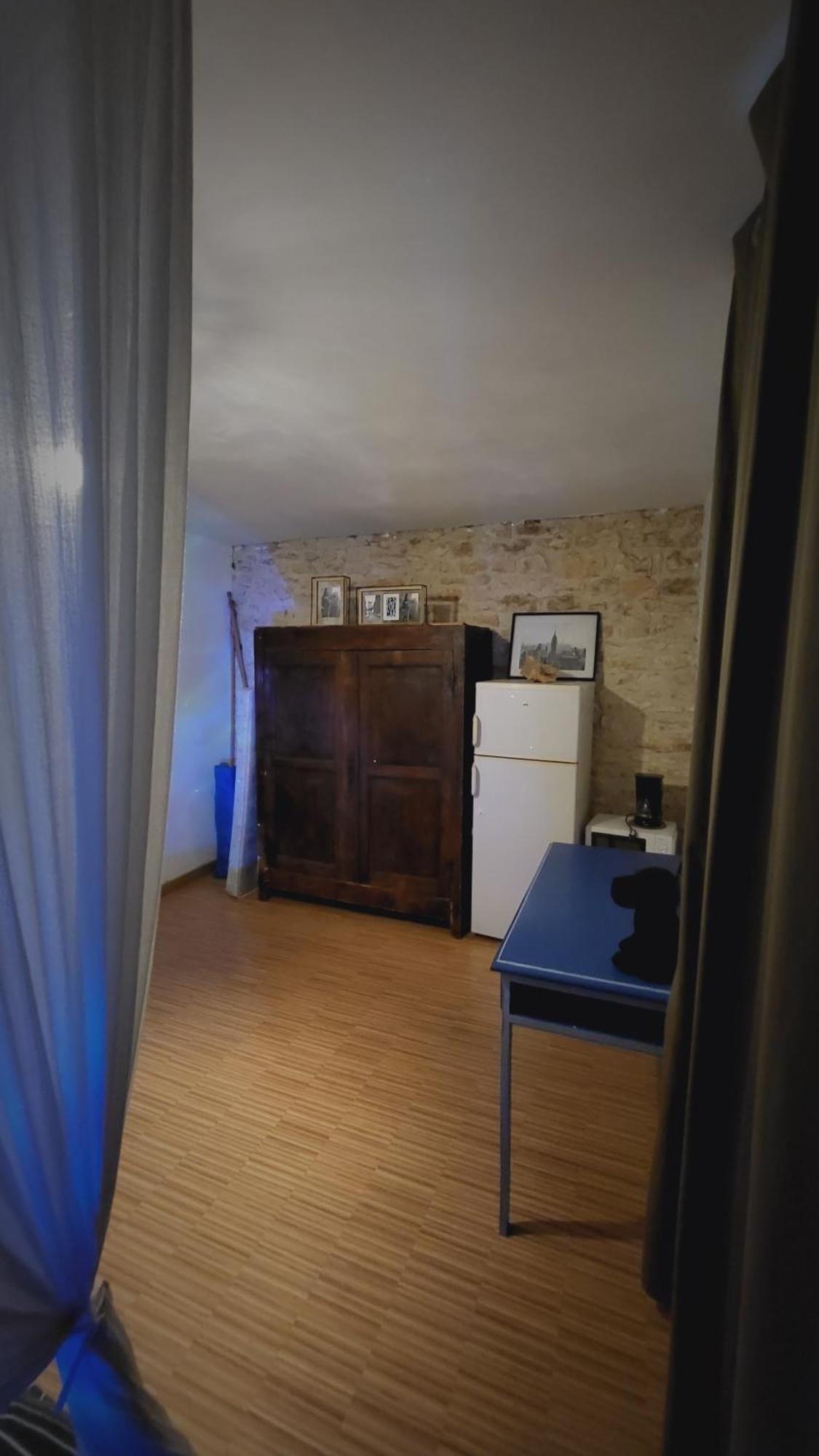 Les Chambres Du Nid Charentais La Poterie  外观 照片